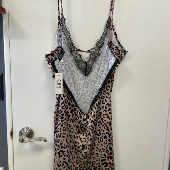 CBR Leopard Print Lace Trim Slip size xl fits like a medium - Picture 8 of 9
